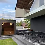 Enklawa - Nowoczesny Dom Nad Jeziorem, 6 Sypialni, Jacuzzi Villa Winiec