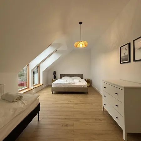 Enklawa - Nowoczesny Dom Nad Jeziorem, 6 Sypialni, Jacuzzi Villa Winiec