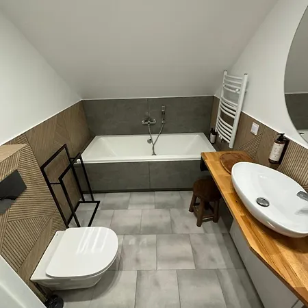 Enklawa - Nowoczesny Dom Nad Jeziorem, 6 Sypialni, Jacuzzi Winiec